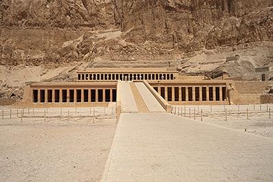 Luxor185