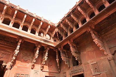 Agra25