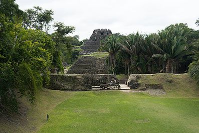 Xunantunich03
