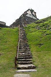 Xunantunich04