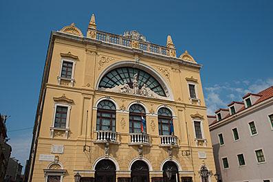 Split01