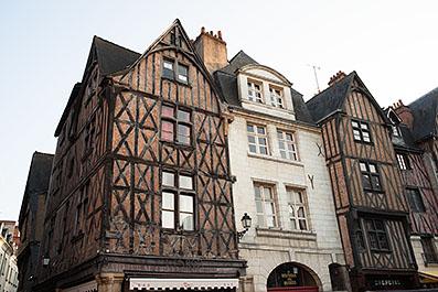 Tours10